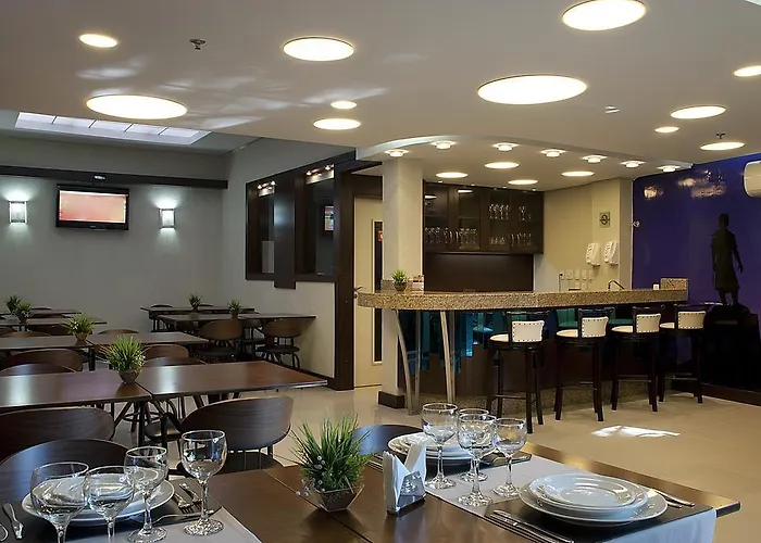 Hotel Master Express Moinhos De Vento 3*